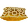 Coussin décoratif Parkland Collection velours ethnique jaune