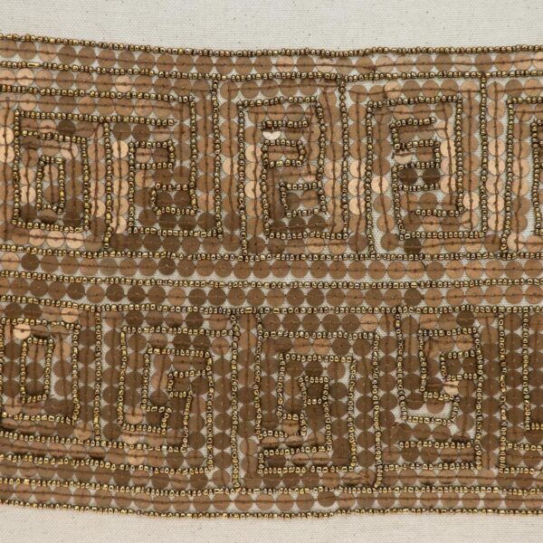 Coussin beige Parkland Collection brodé perles paillettes-4