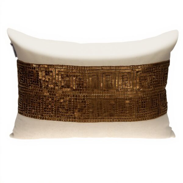 Coussin beige Parkland Collection brodé perles paillettes