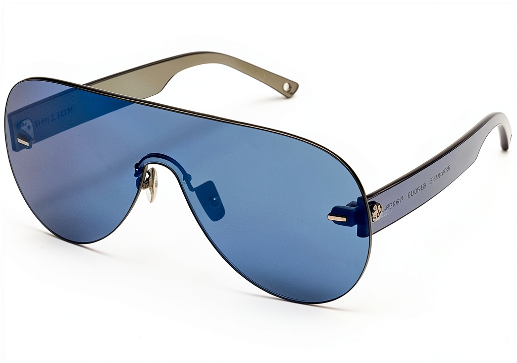 Lunettes Belstaff multicolores sur un fond neutre