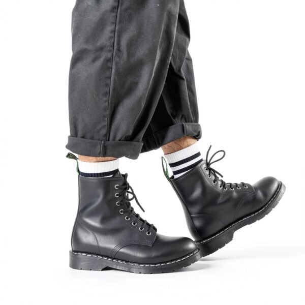 Bottes Derby Solovair cuir gras fabrication anglaise noir-4